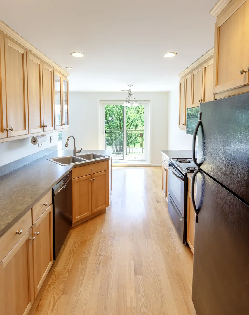 701 Lake Hinsdale Drive 306 IL