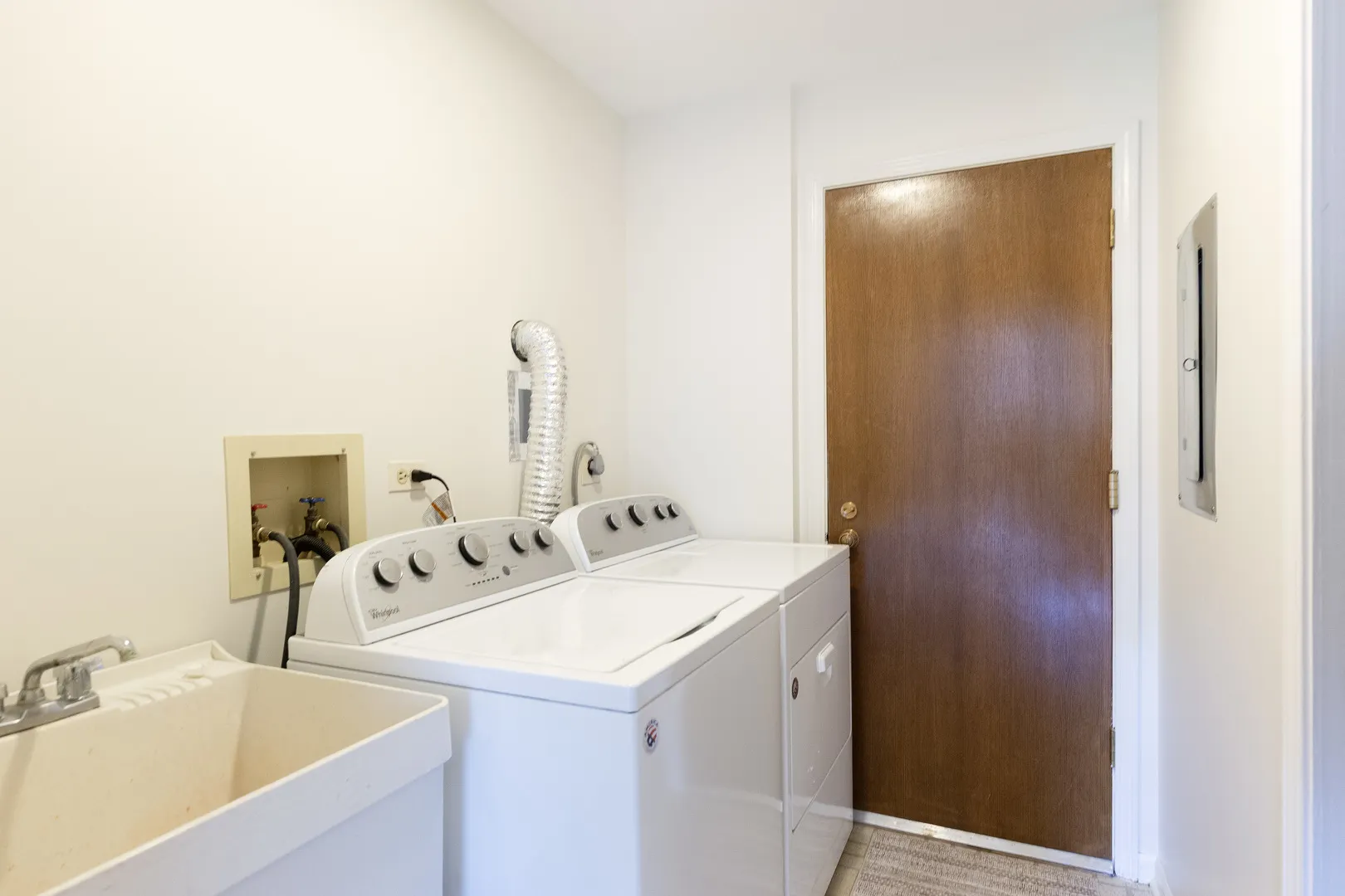 701 Lake Hinsdale Drive 306 IL