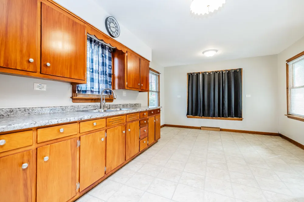 413 Water Street IL