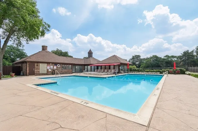 45 The Court Of Cobblestone IL