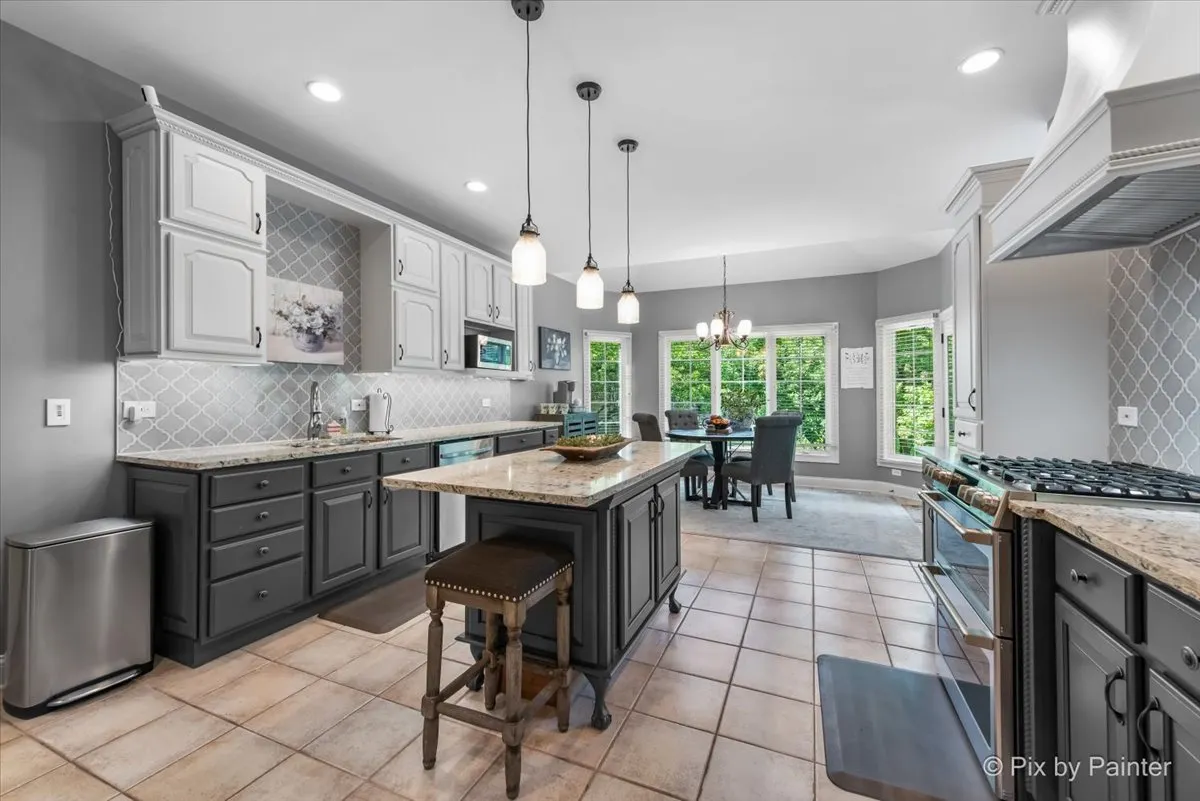 2548 Sutton Lane IL