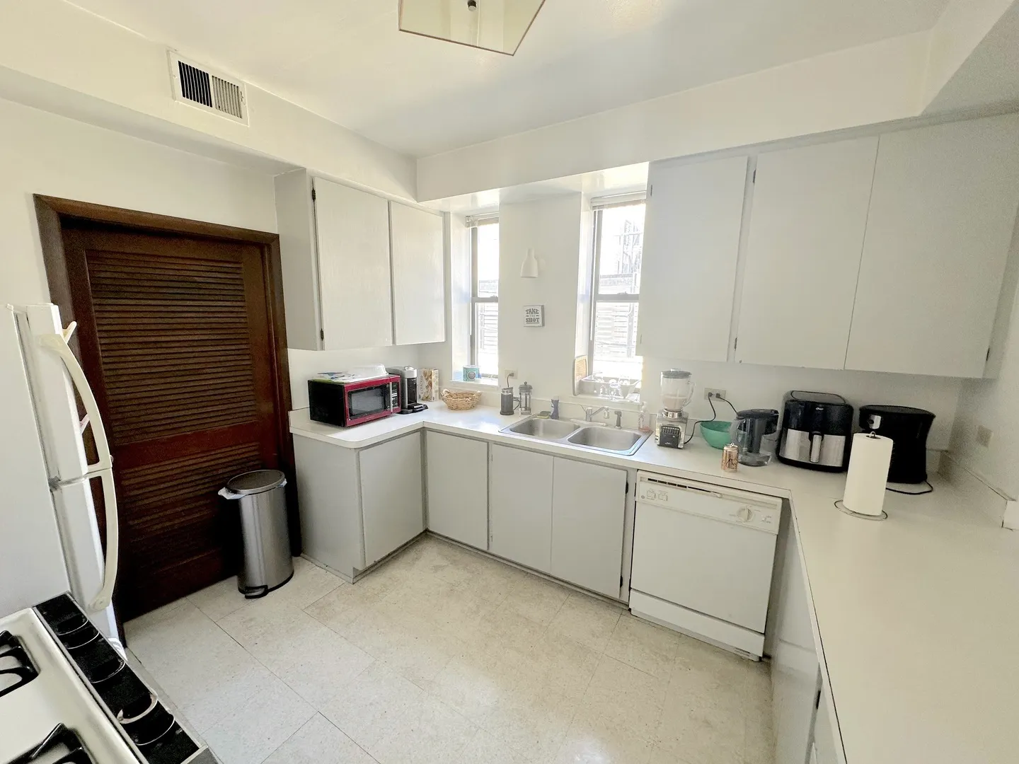 856 N May Street 2R IL