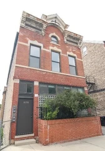 856 N May Street 2R IL