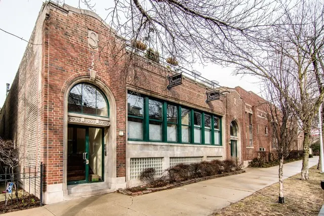 1140 W Cornelia Avenue C IL
