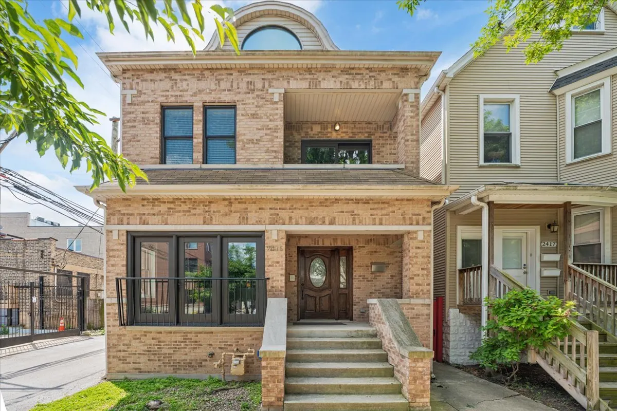 2415 W Belle Plaine Avenue IL