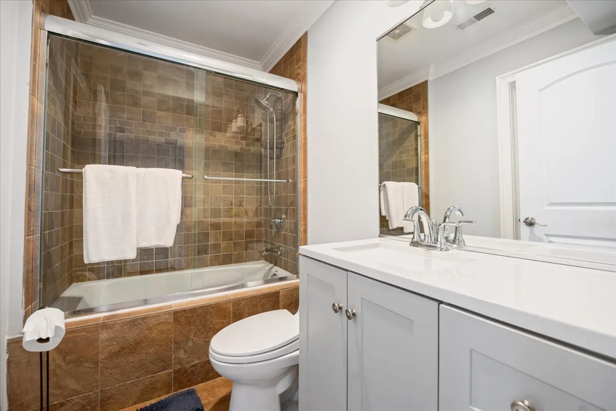 2415 W Belle Plaine Avenue IL