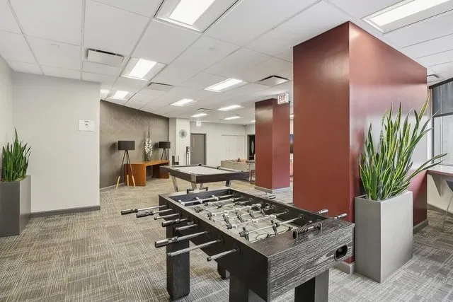 3660 N Lake Shore Drive 3910 IL