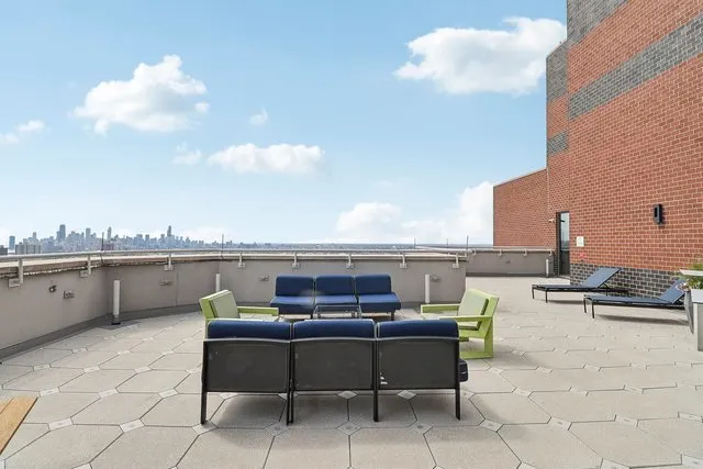 3660 N Lake Shore Drive 3910 IL