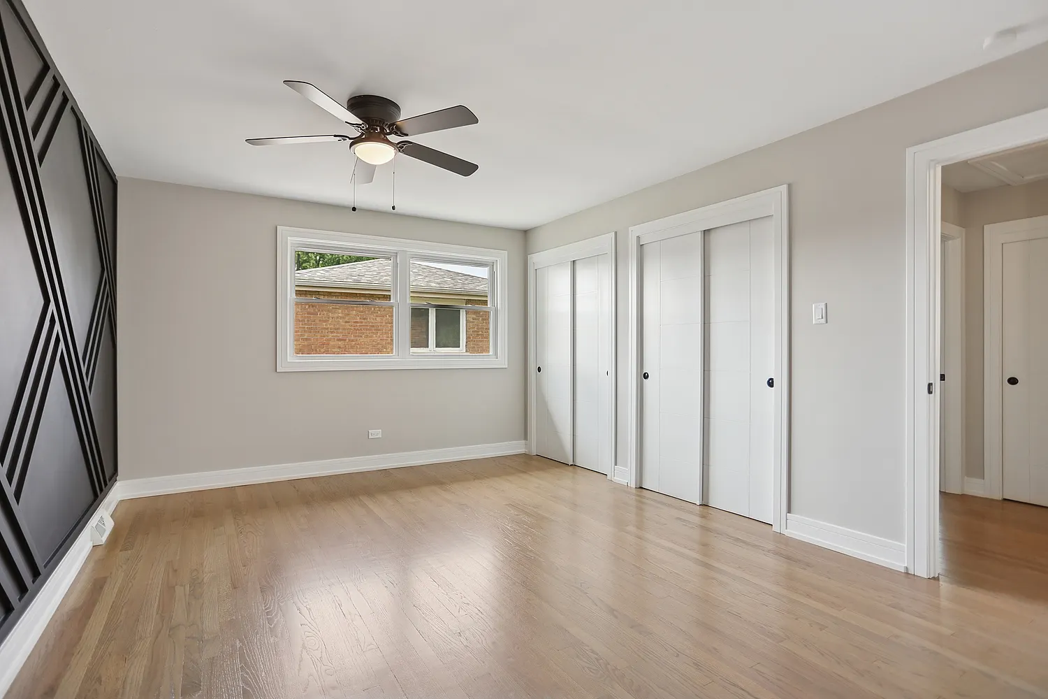 232 S Walnut Street IL