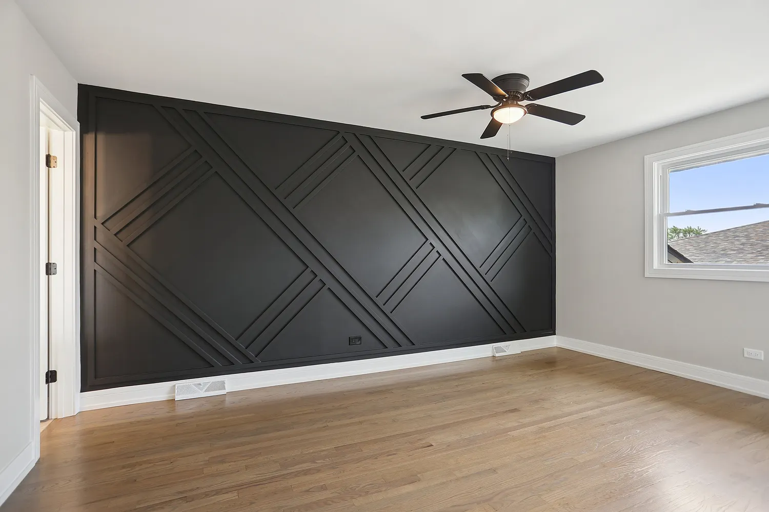 232 S Walnut Street IL