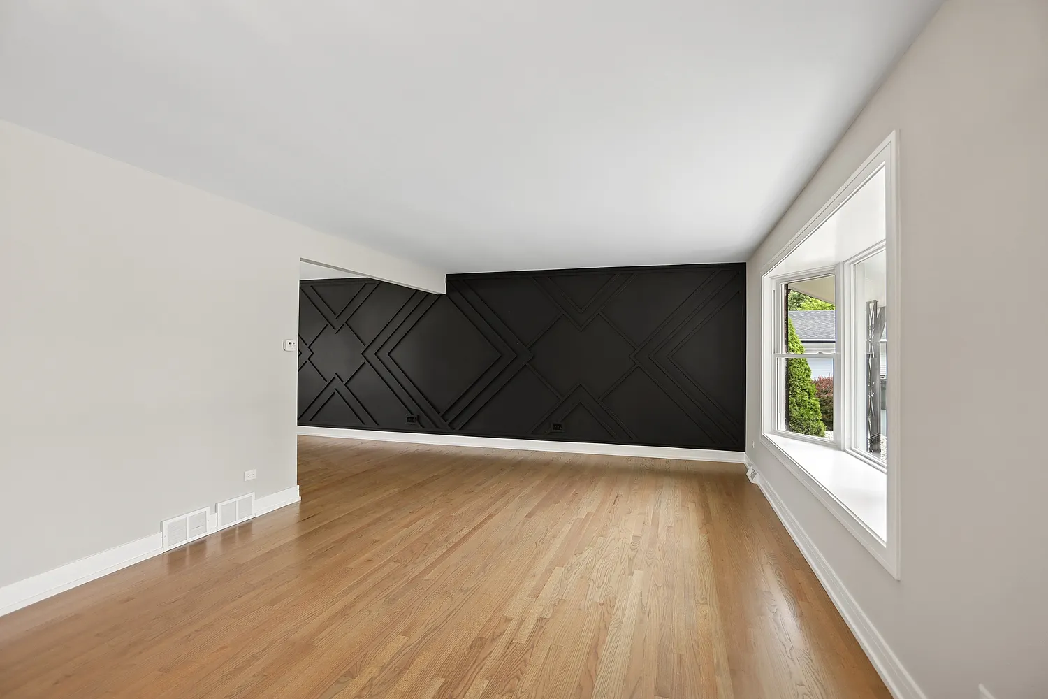 232 S Walnut Street IL
