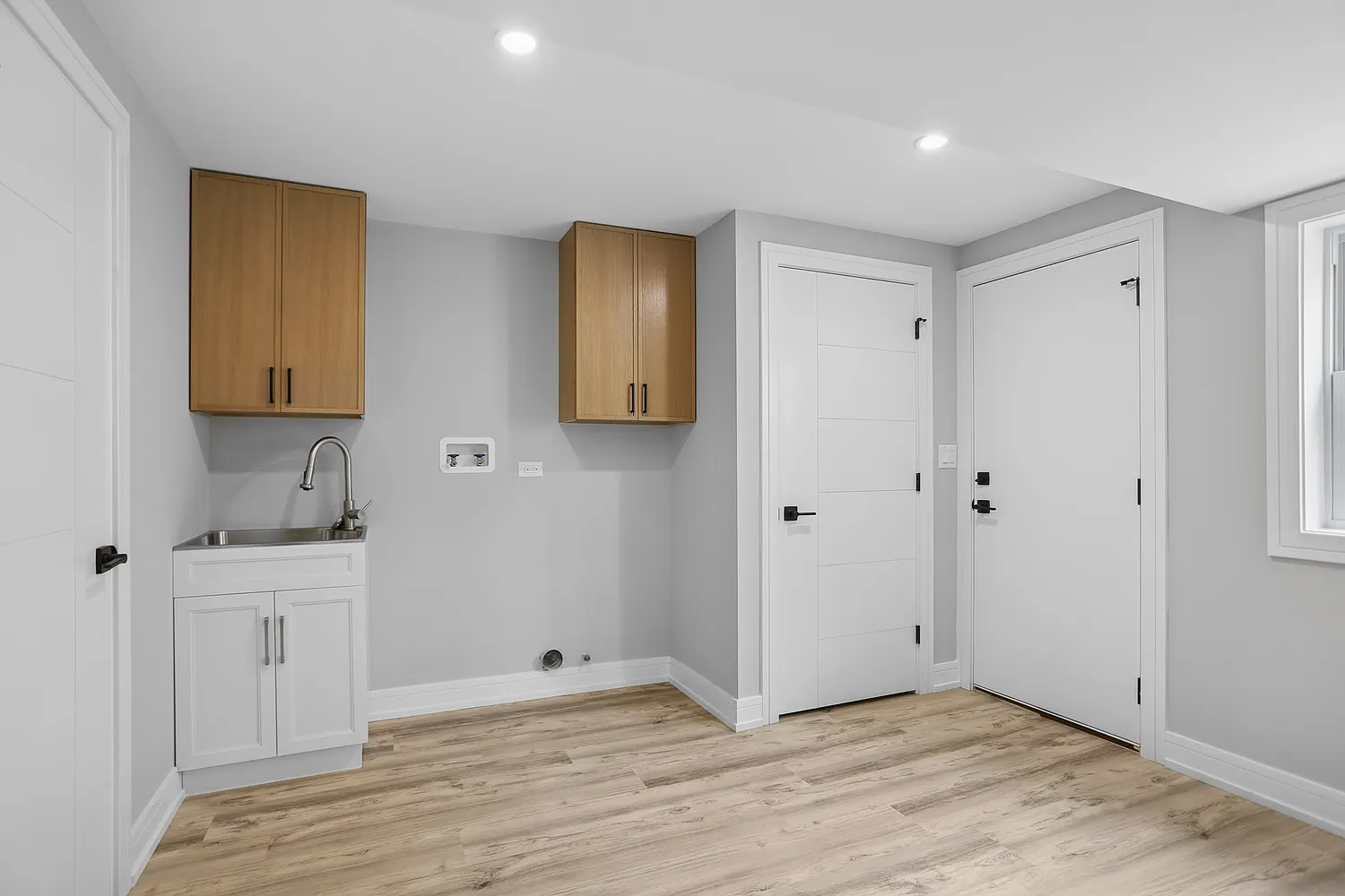 232 S Walnut Street IL