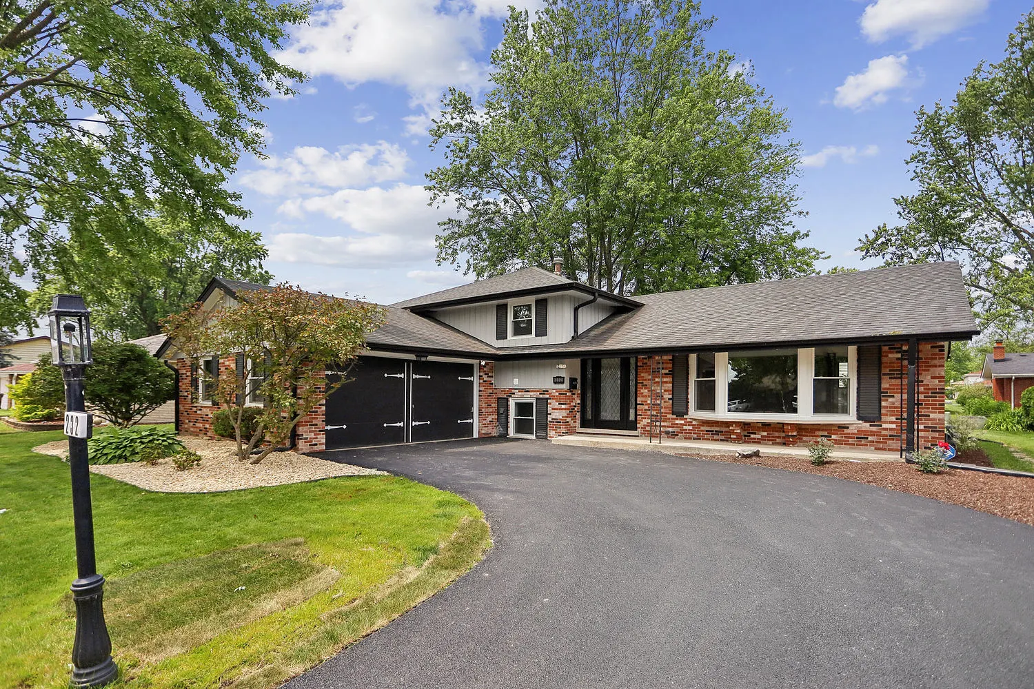 232 S Walnut Street IL