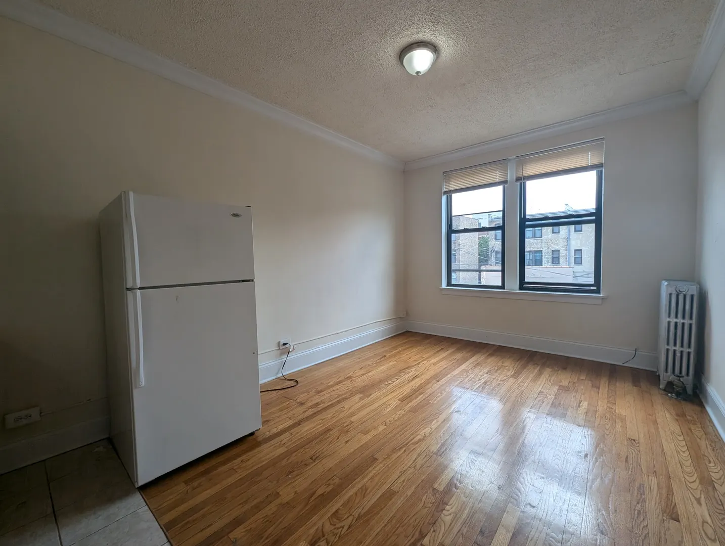 2737 N Spaulding Avenue 209 IL