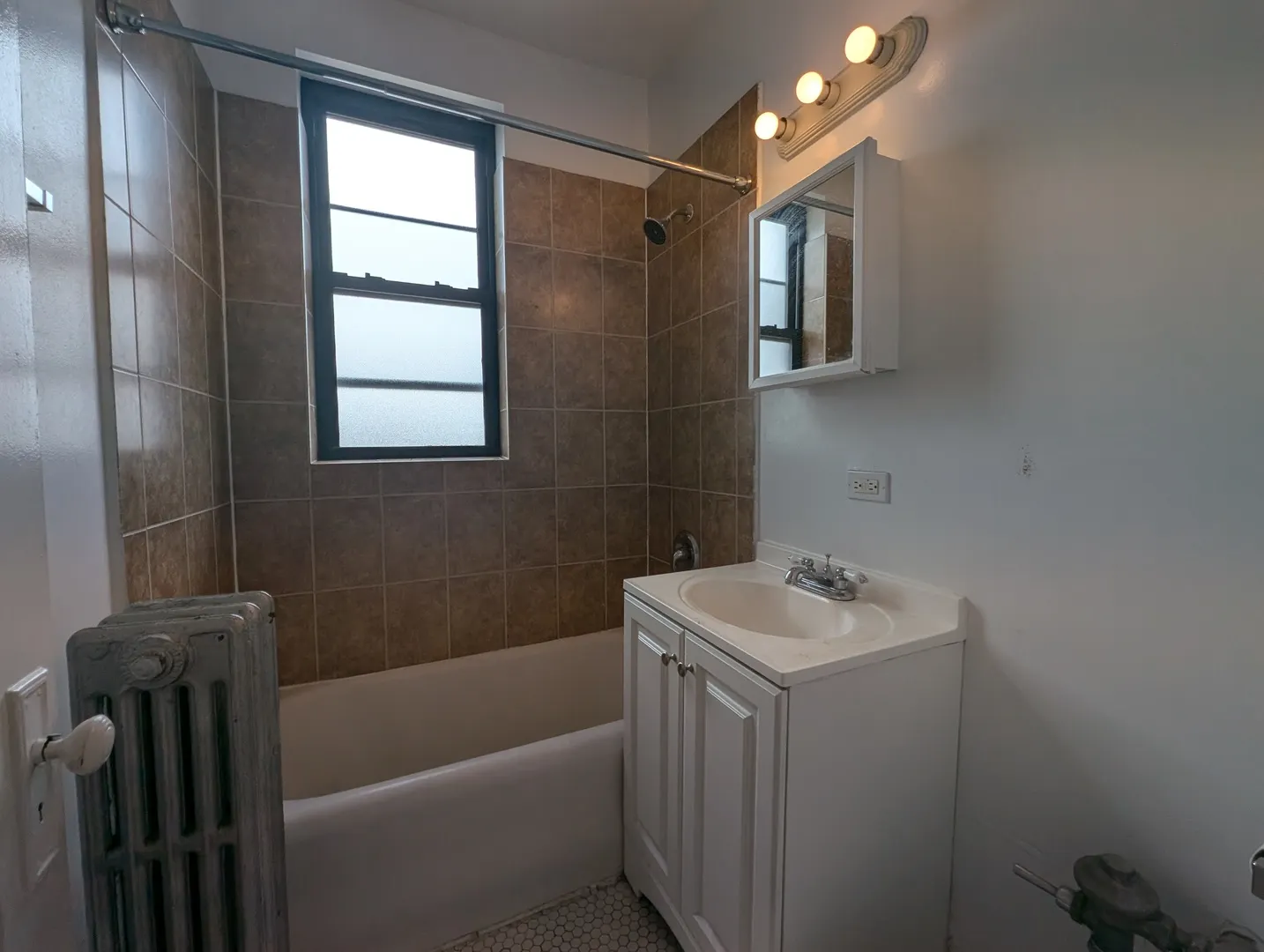 2737 N Spaulding Avenue 209 IL