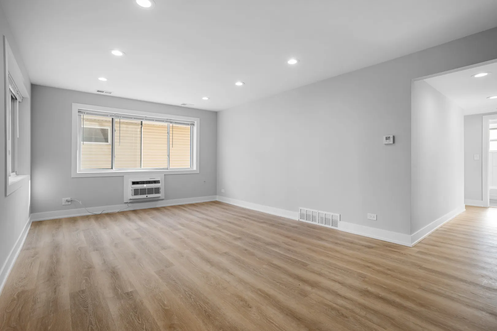 2333 W Lunt Avenue 403 IL