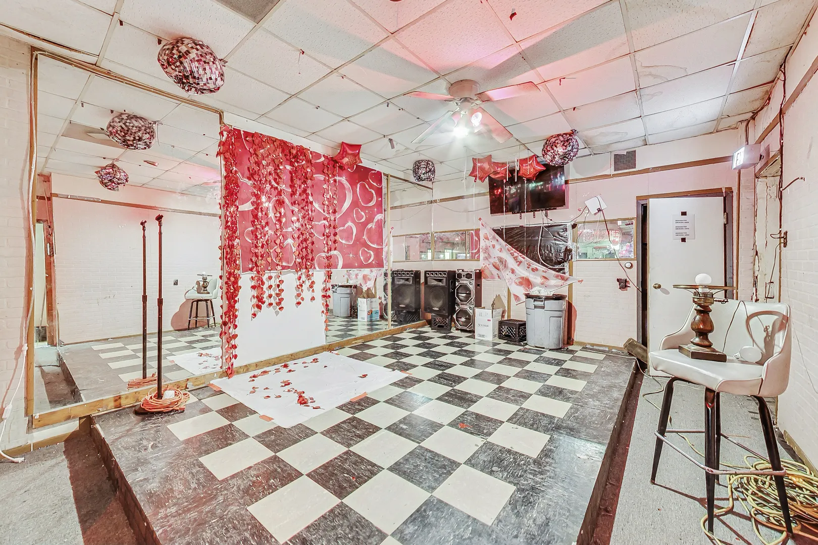 5748 W North Avenue IL