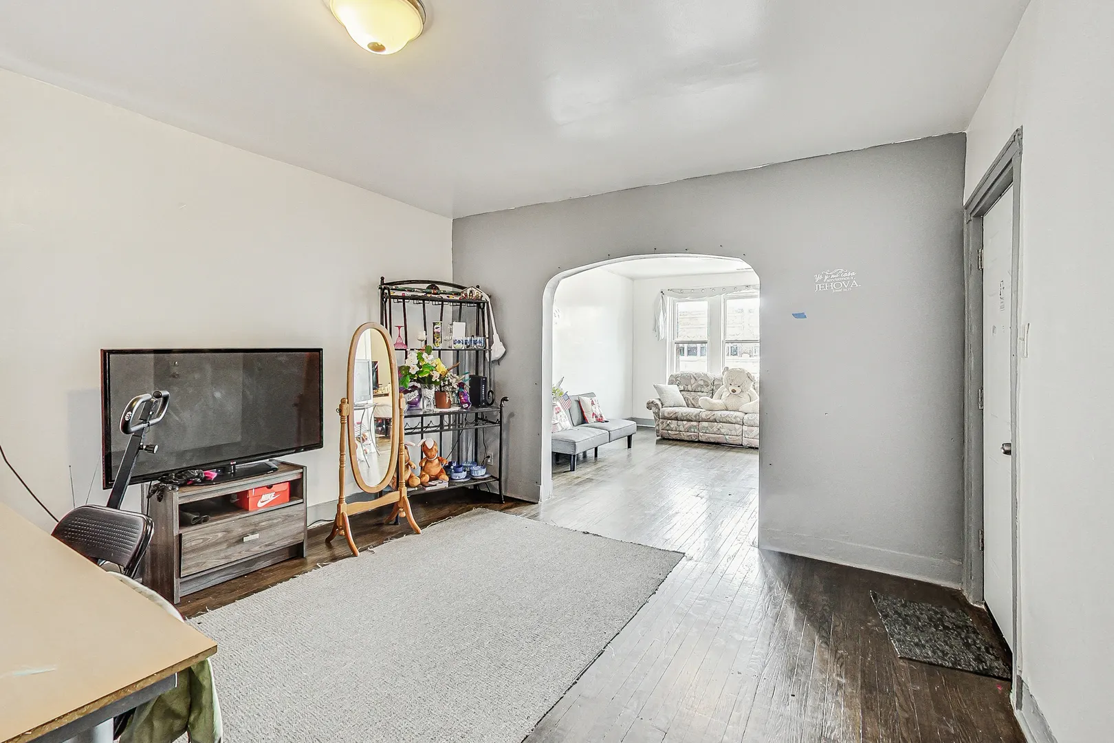 5748 W North Avenue IL