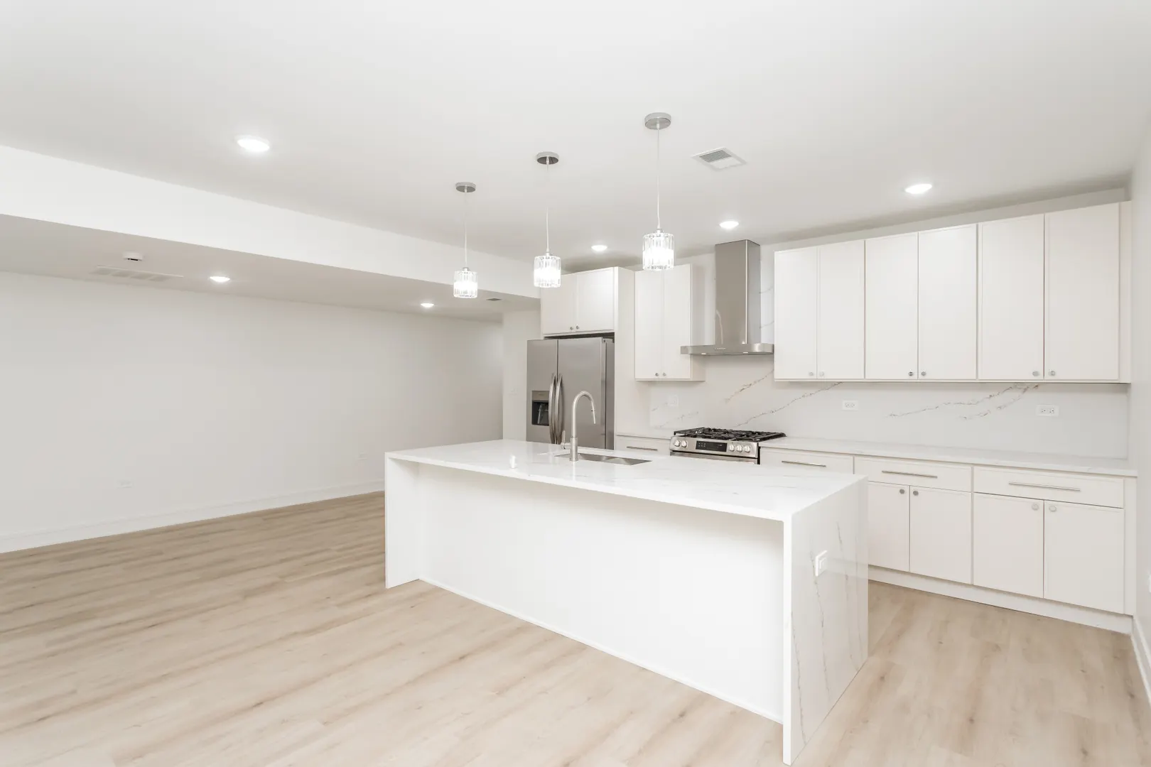 3638 S King Drive Garden IL