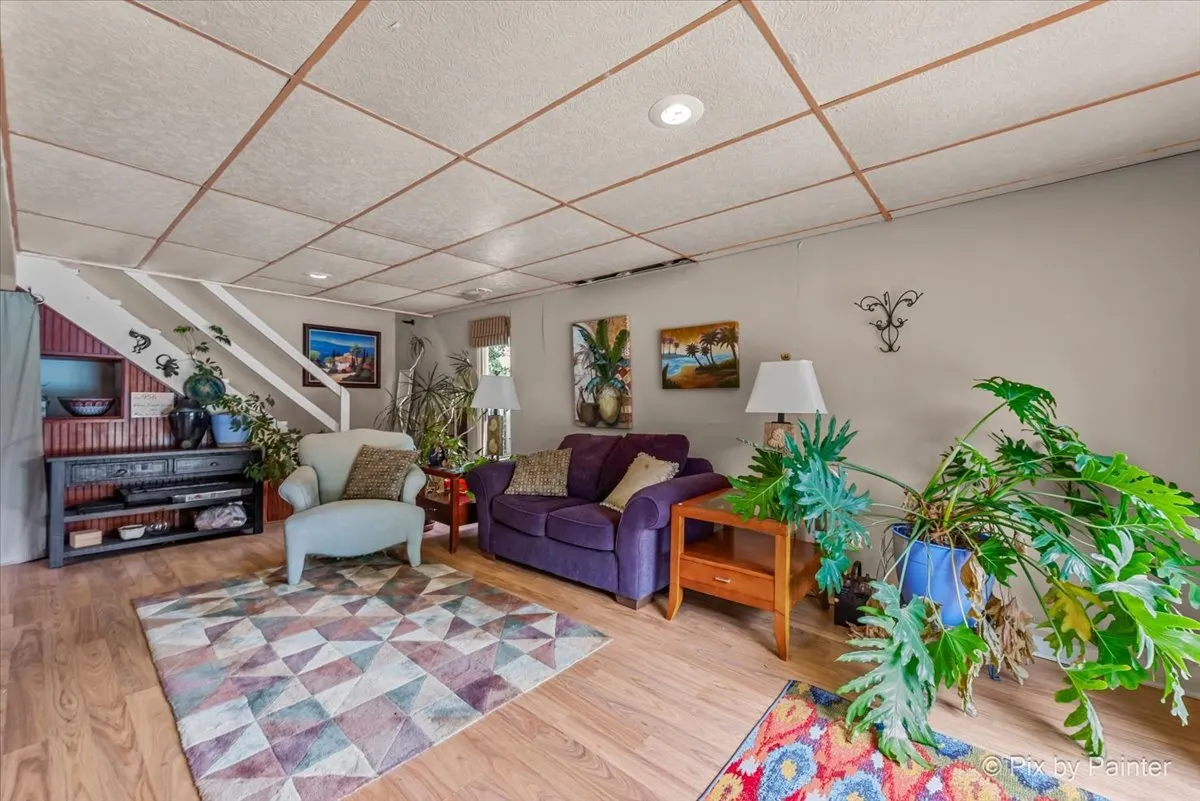 956 South Street IL