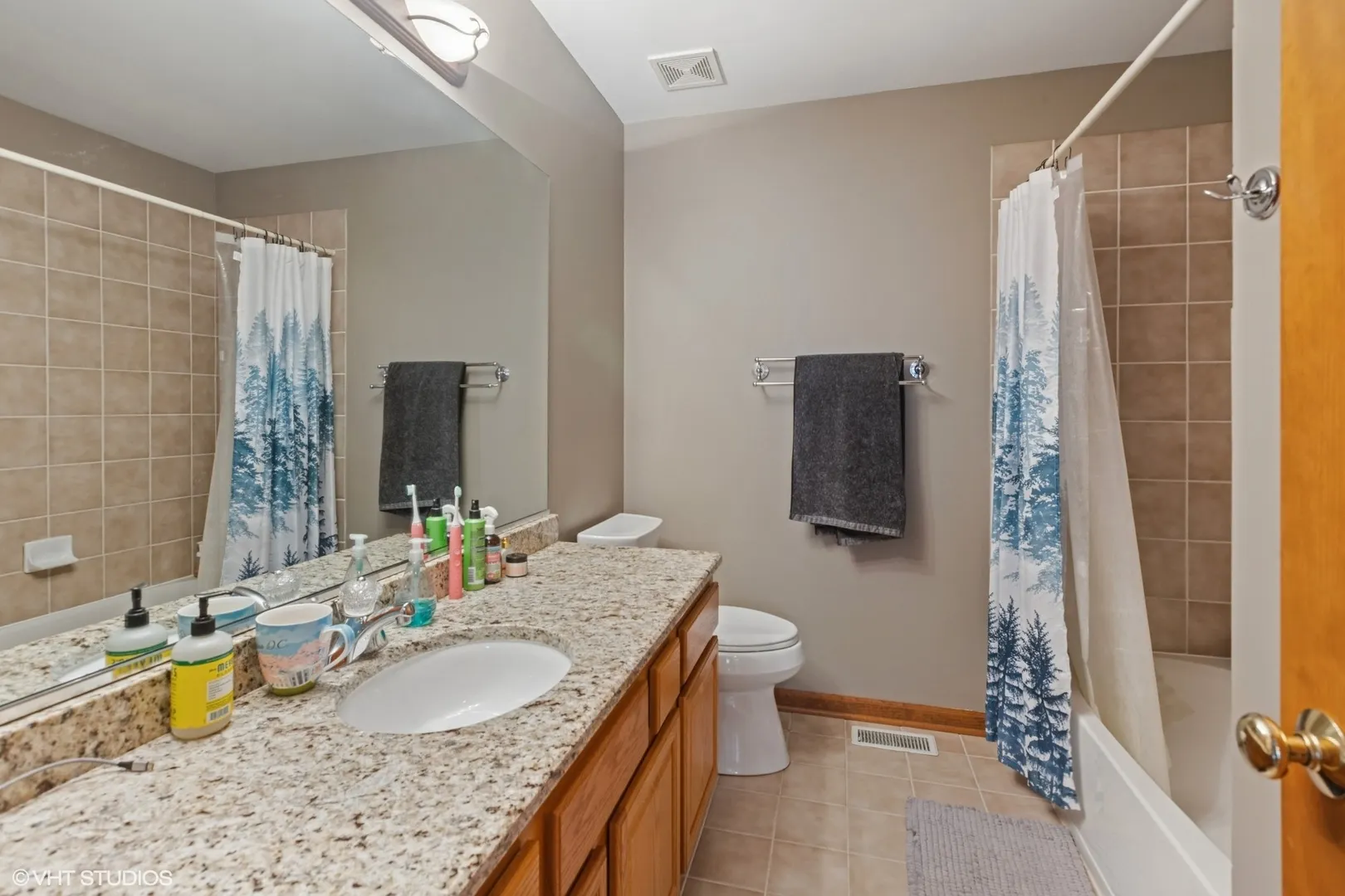 1724 Waverly Circle IL