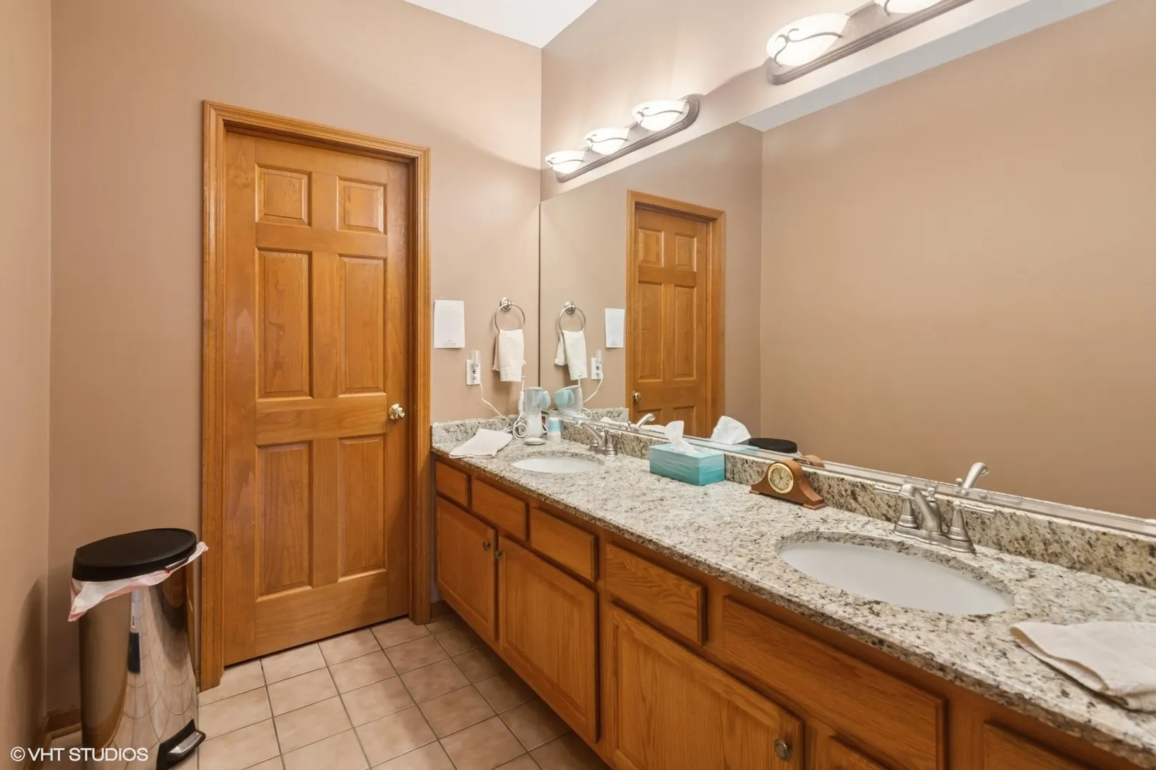 1724 Waverly Circle IL