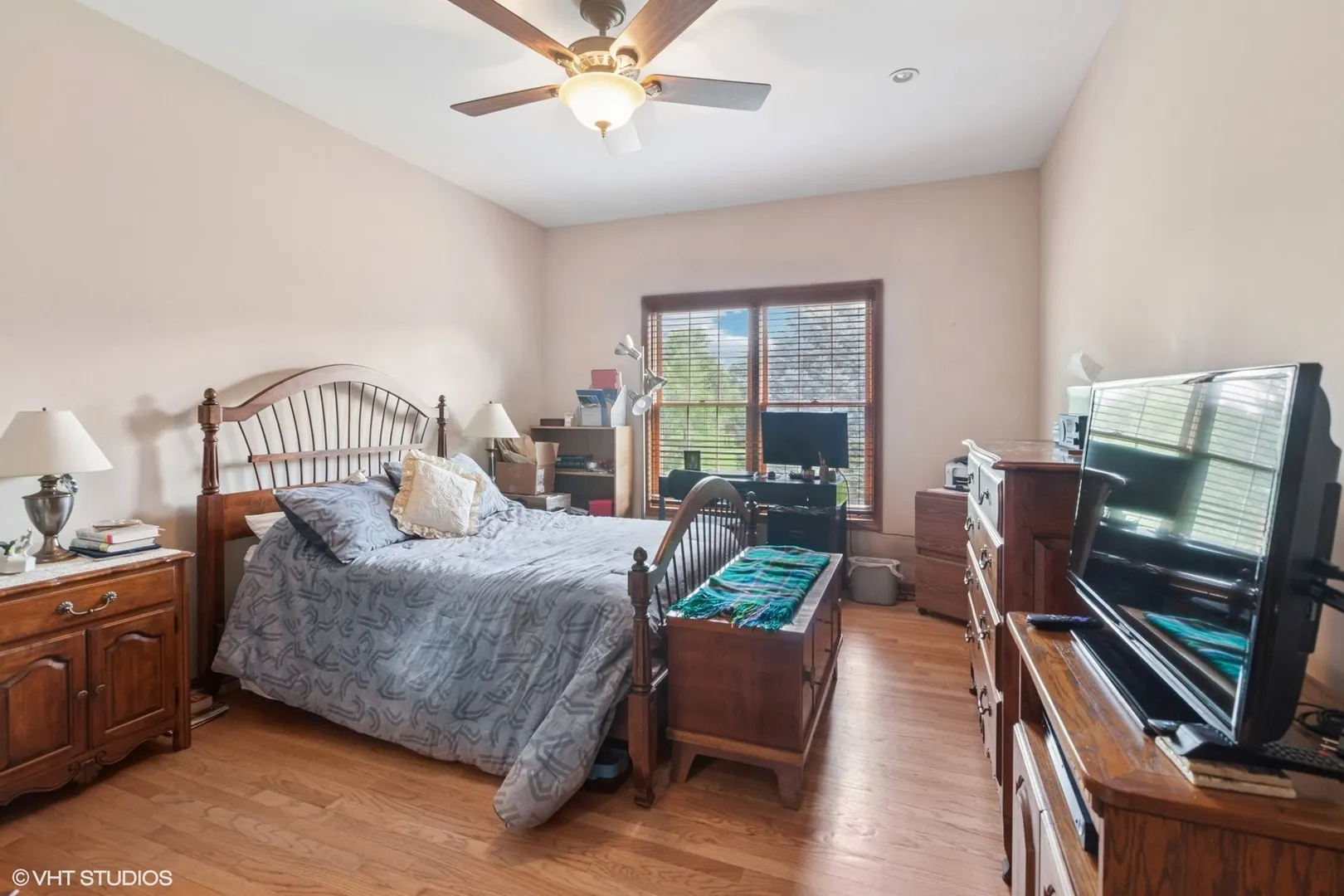 1724 Waverly Circle IL
