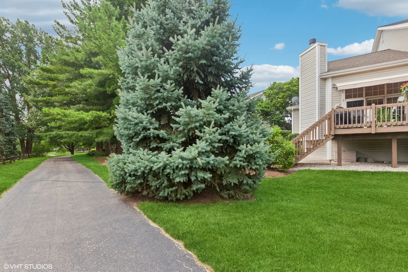 1724 Waverly Circle IL