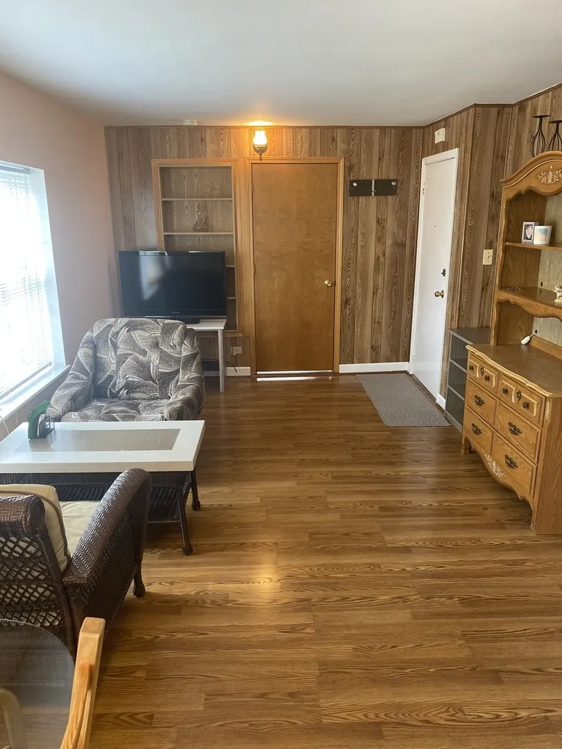 8304 S 79th Court IL