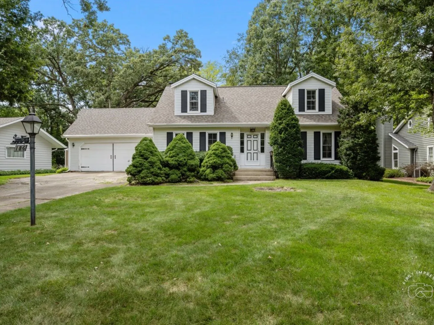 186 Westgate Drive IL