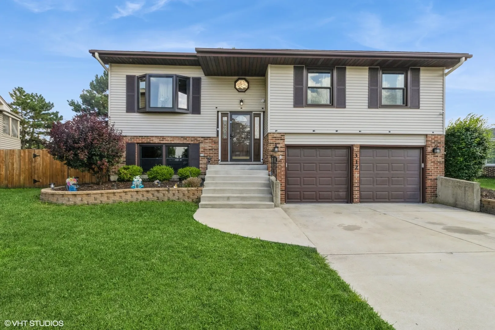 312 Dancing Water Court IL