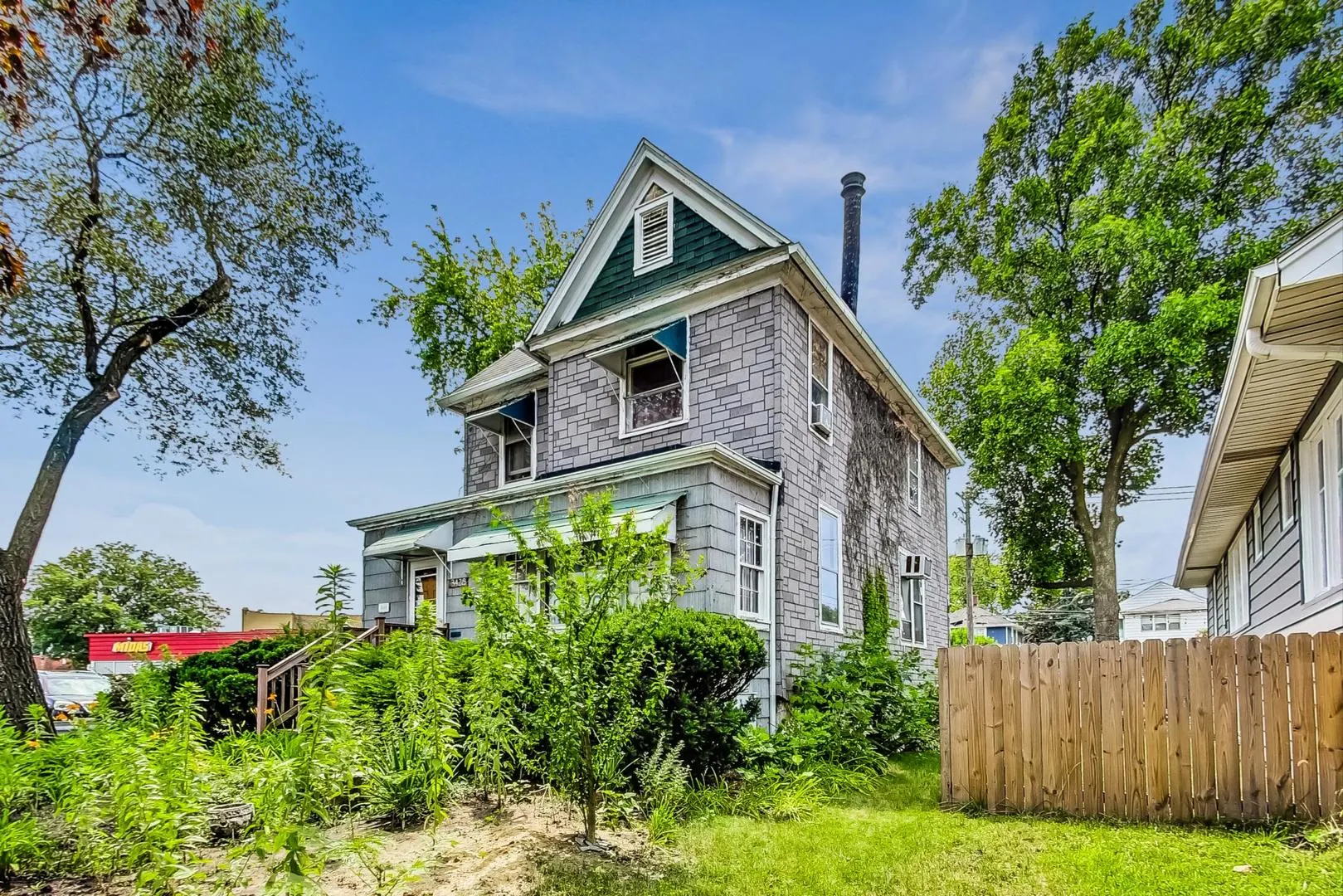 3428 East Avenue IL