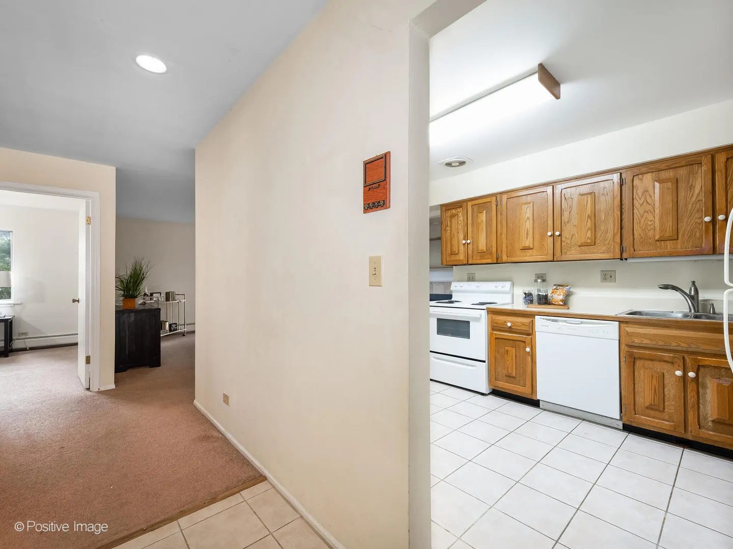 2407 S GOEBBERT Road G202 IL