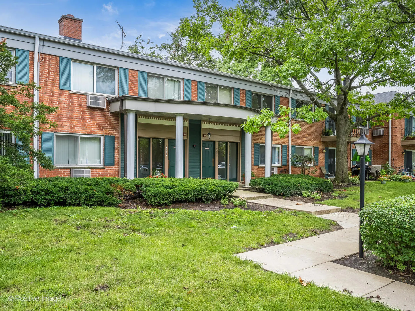 2407 S GOEBBERT Road G202 IL