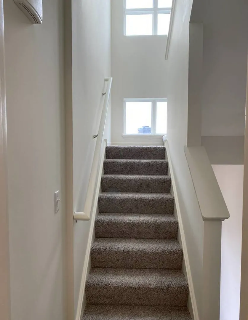 1300 Catalina Court IL