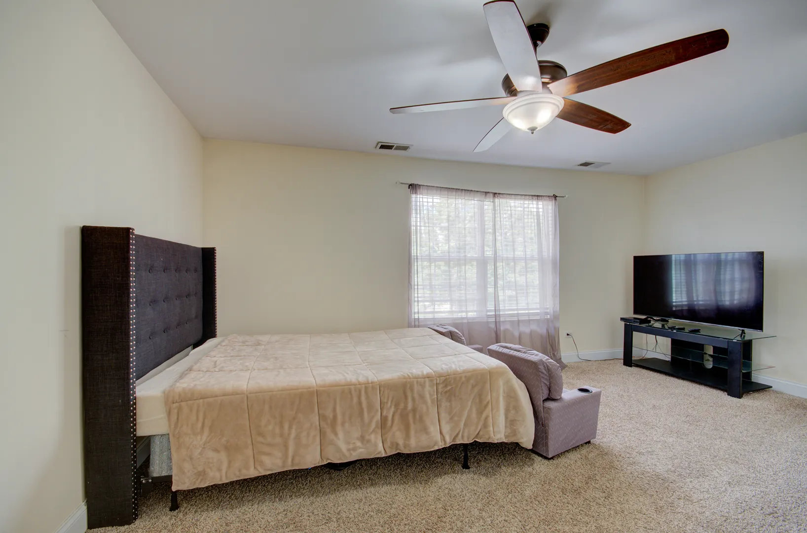 1014 Edgerton Drive IL