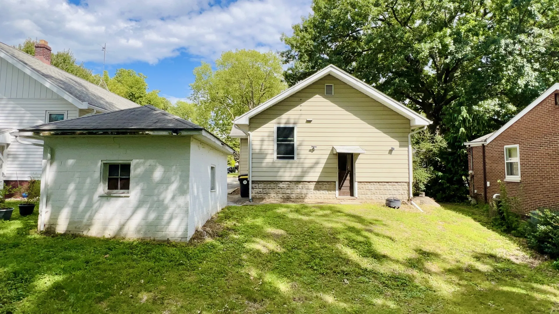 1203 S Linden Street IL