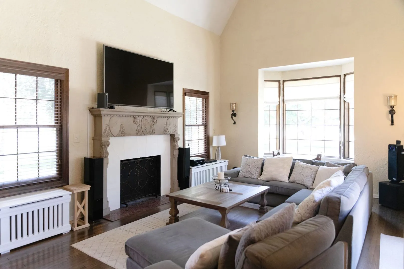 323 W Crystal Lake Avenue IL