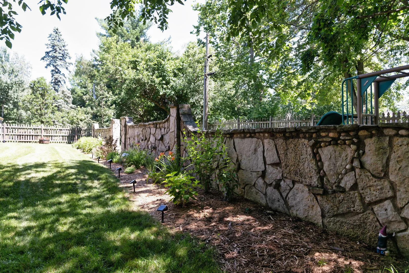 323 W Crystal Lake Avenue IL