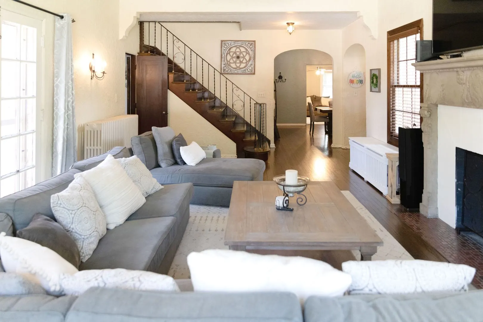 323 W Crystal Lake Avenue IL