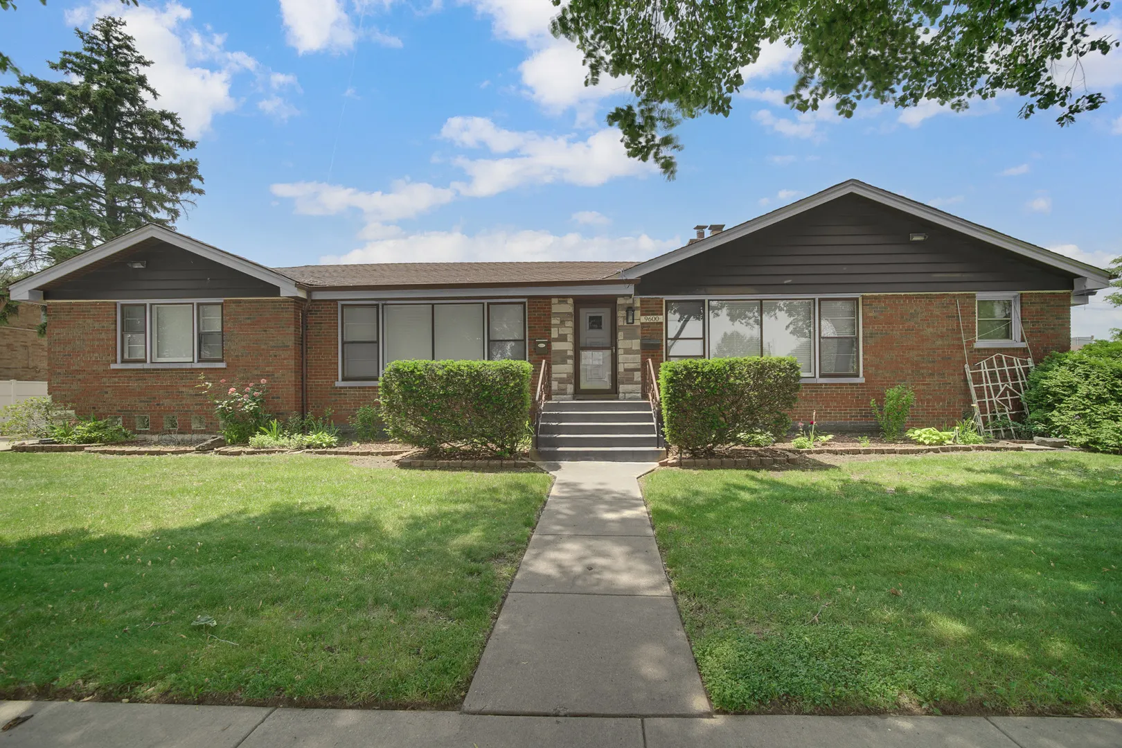 9600 Kilpatrick Avenue North IL