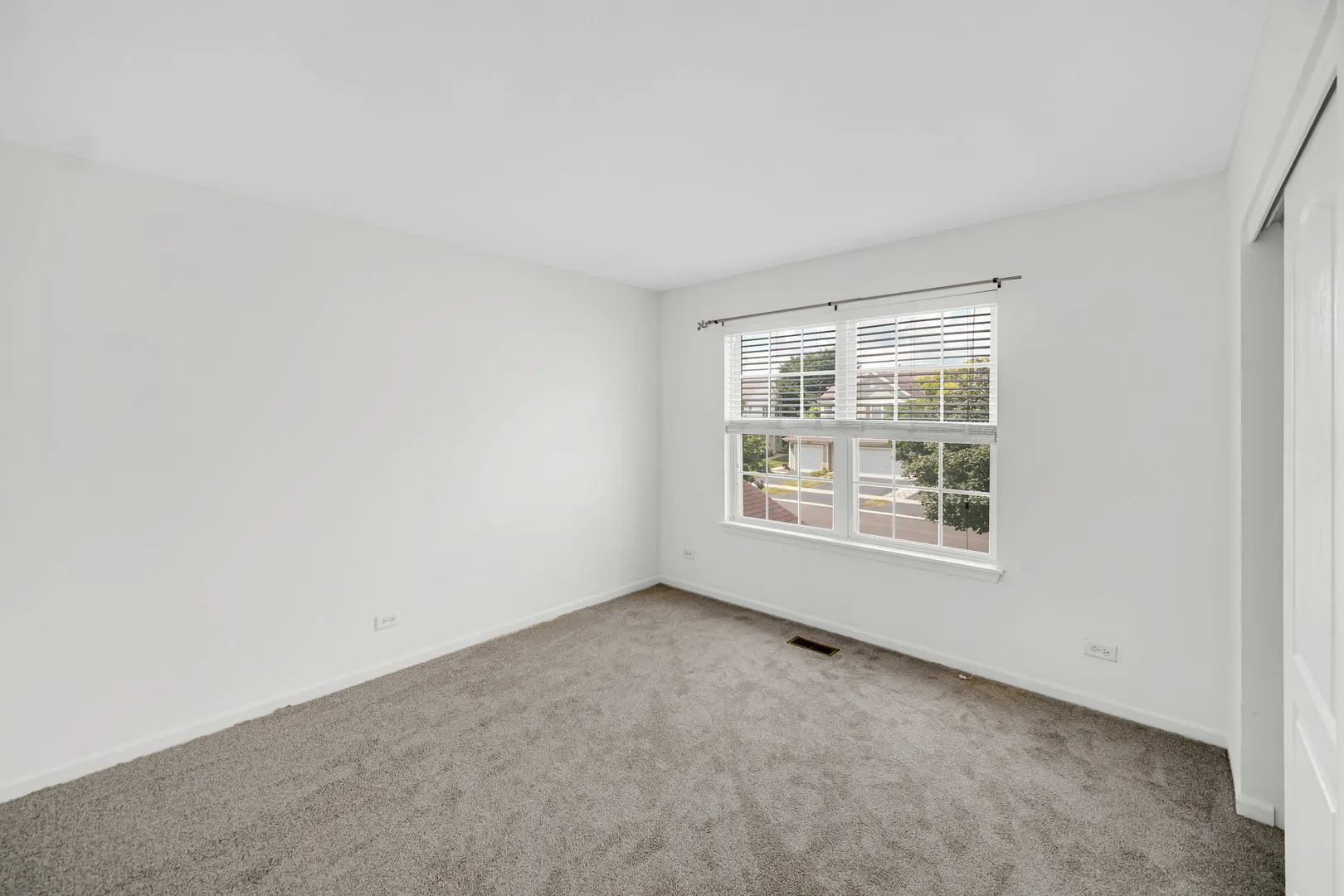 1243 Waverly Drive IL