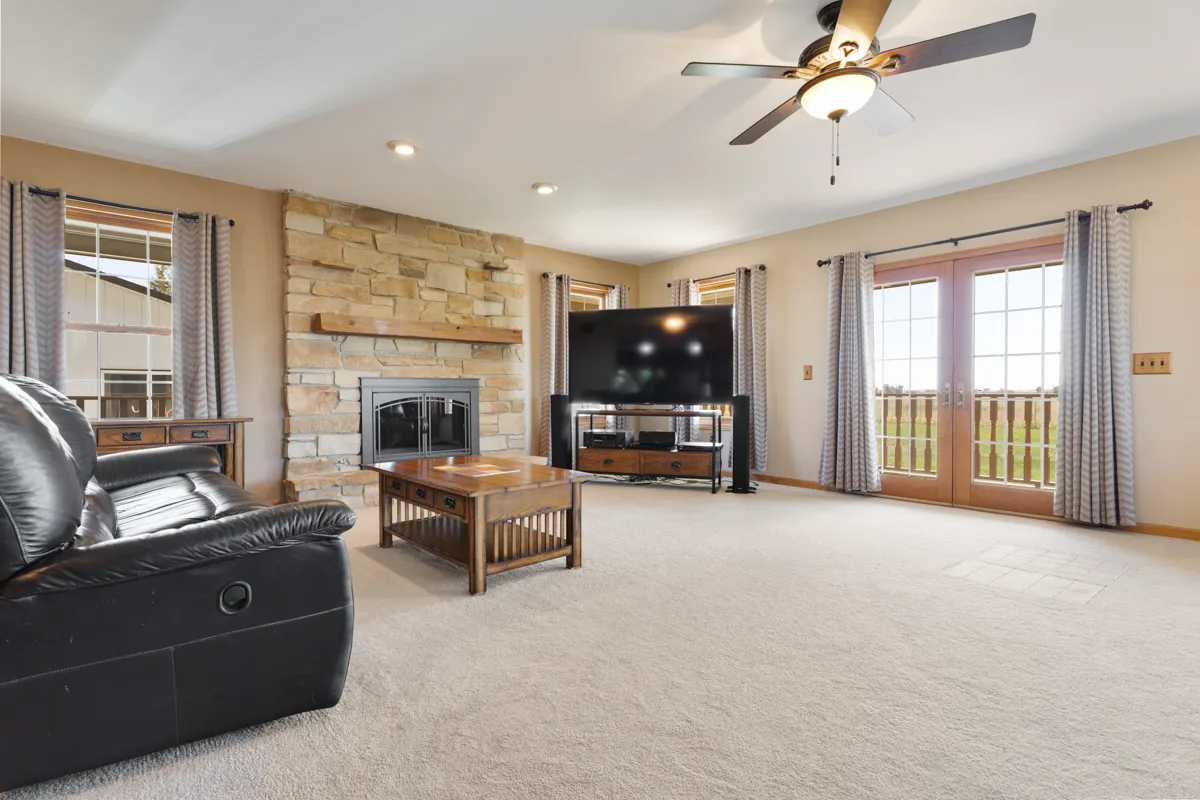 21303 Harmony Road IL