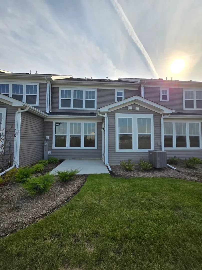 668 Switchgrass Way 58004 IL