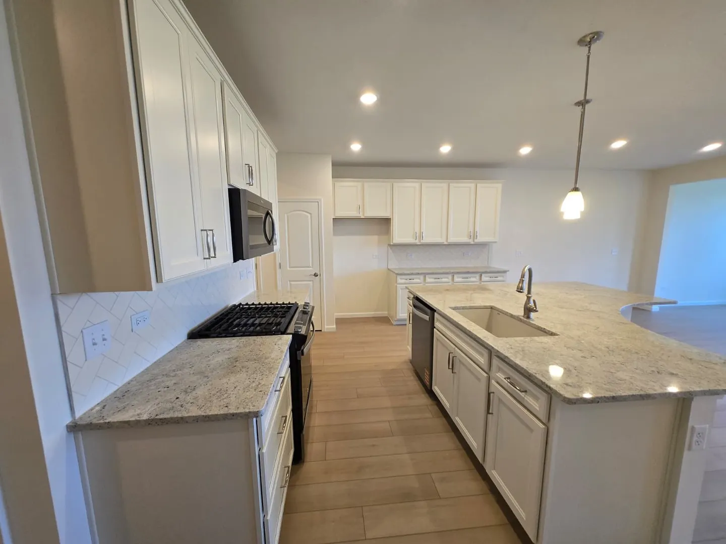 668 Switchgrass Way 58004 IL