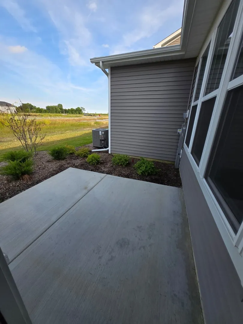 668 Switchgrass Way 58004 IL