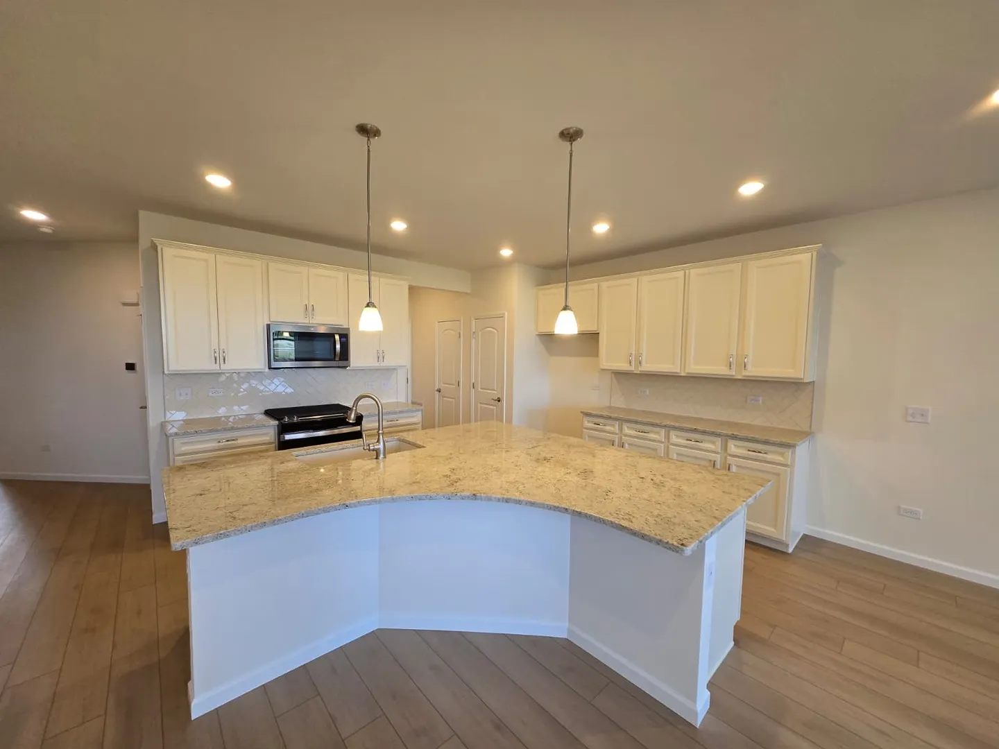 668 Switchgrass Way 58004 IL