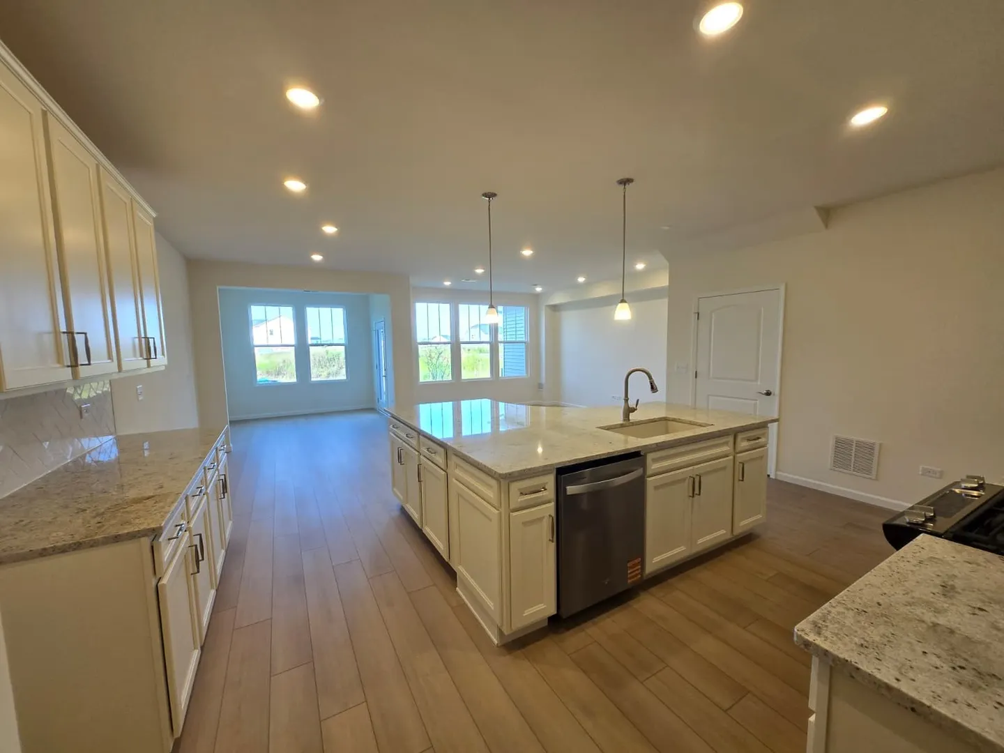 668 Switchgrass Way 58004 IL