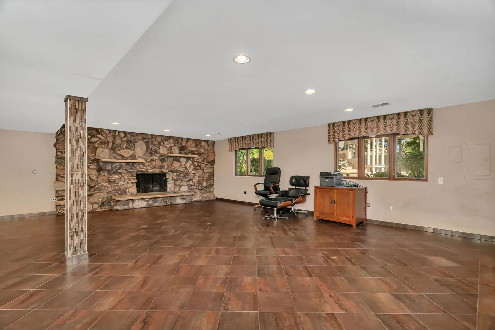 8134 Uxbridge Drive IL