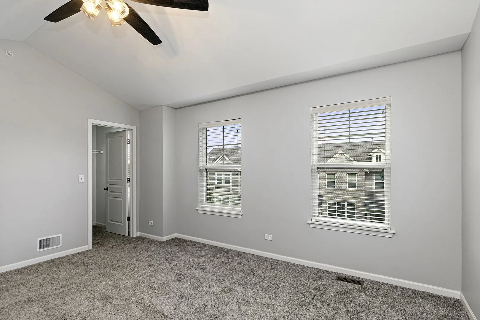 35 Veneto Court IL